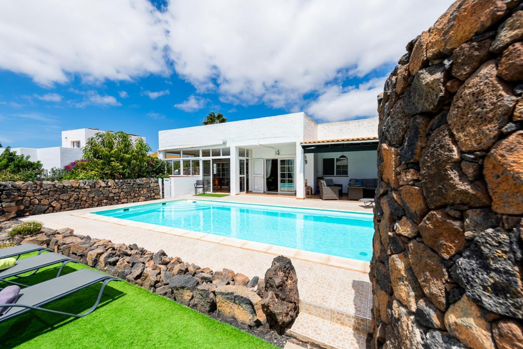 Casa Yukka Villa With Heated Pool Lajares Extérieur photo